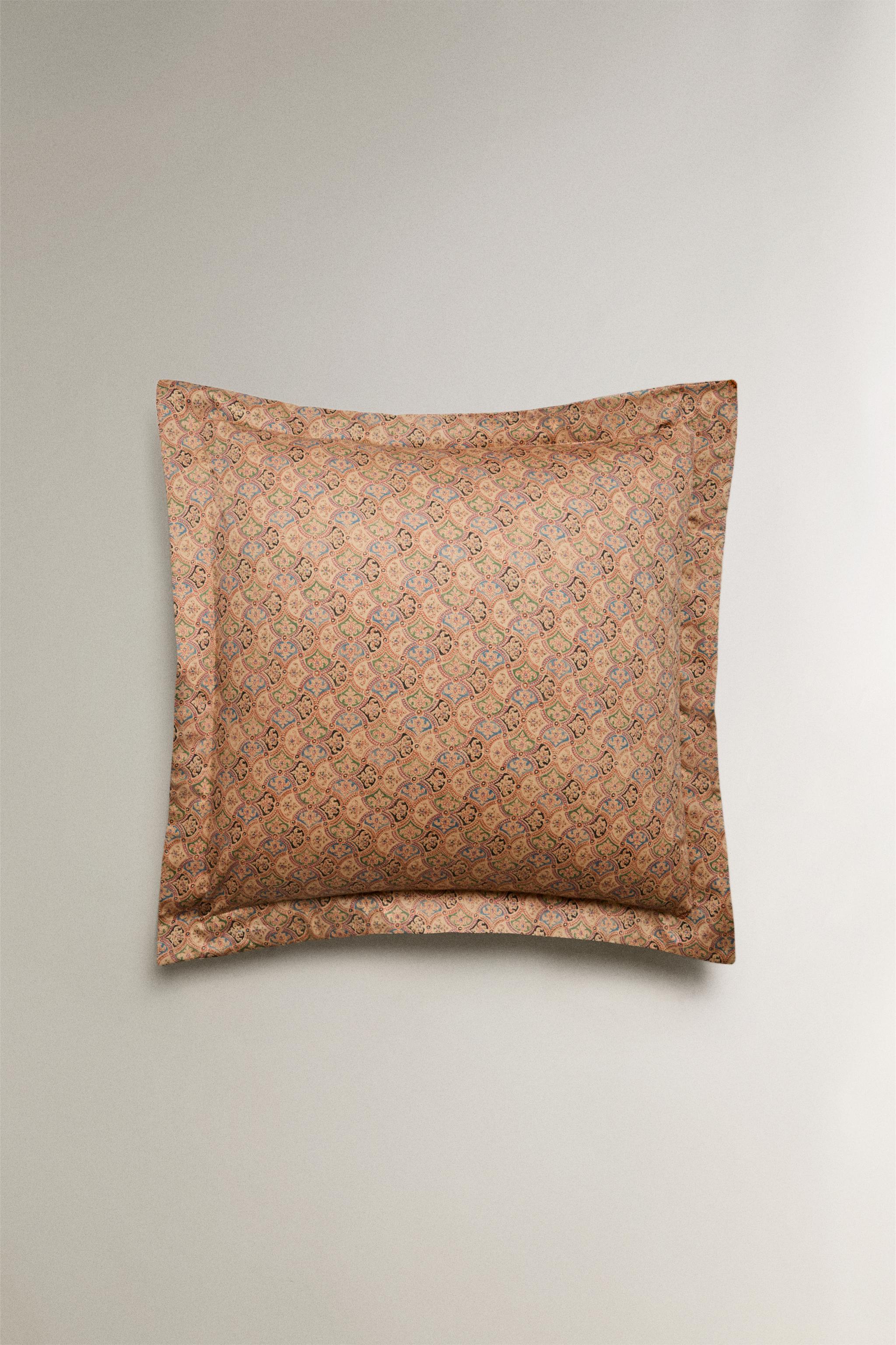 PAISLEY PILLOWCASE